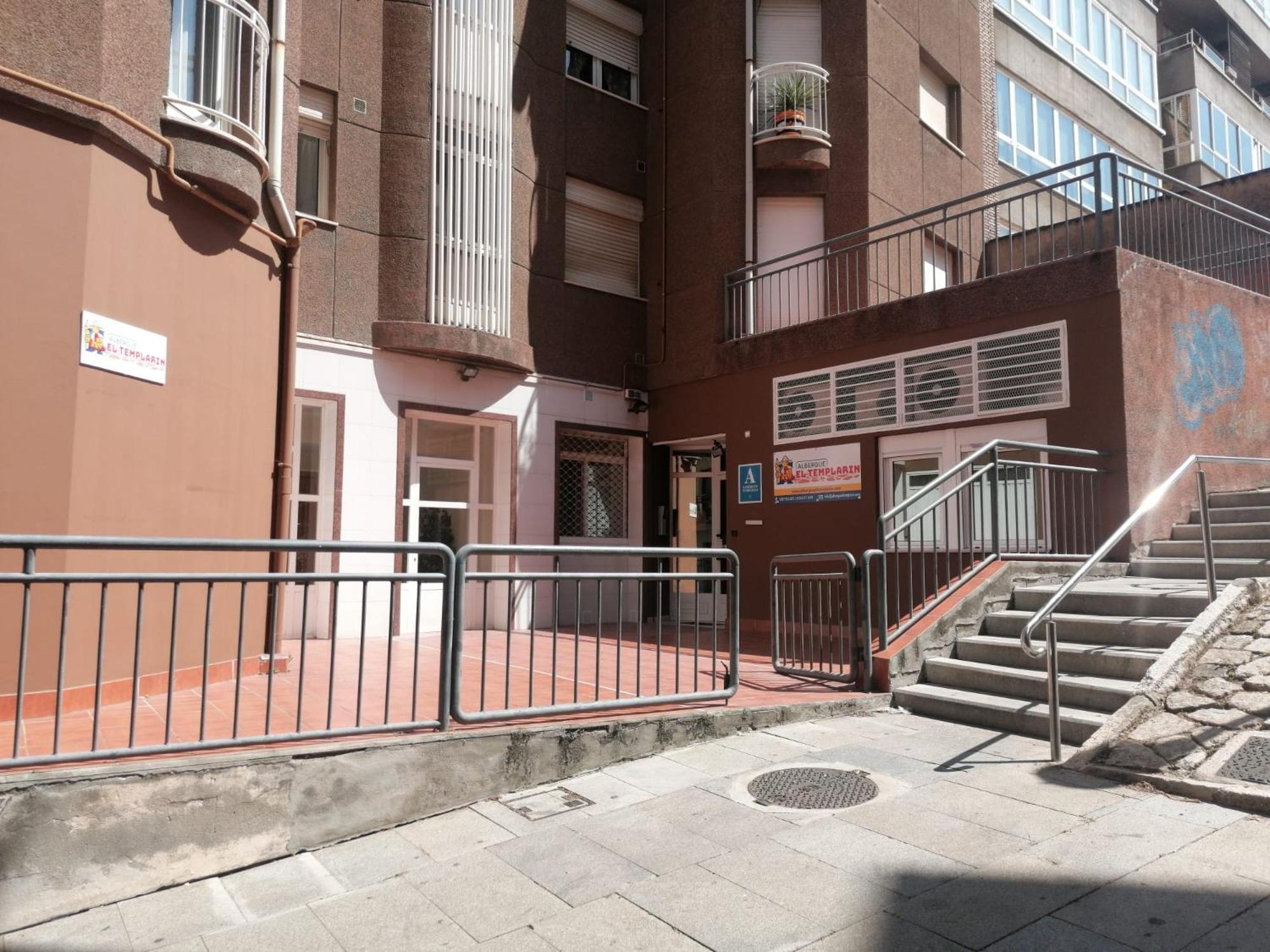 Albergue El Templarin Понферрада Экстерьер фото